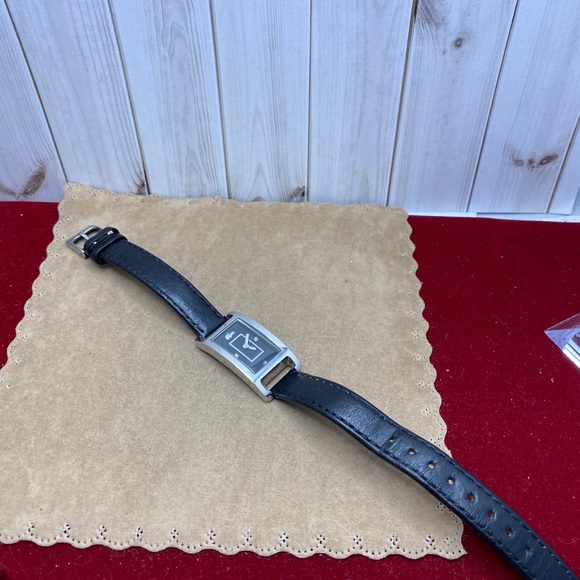 Vintage Lacoste Watch Silver Tone Watch - Picture 5 of 7